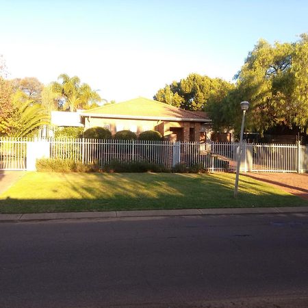 273 Rhino Retreat-Solar Backup Hotel Centurion Exterior photo