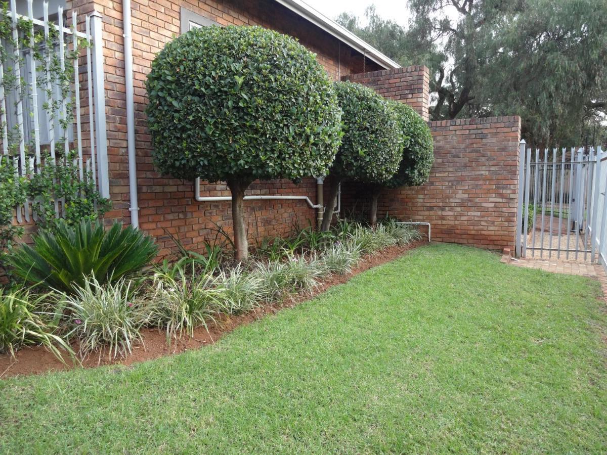 273 Rhino Retreat-Solar Backup Hotel Centurion Exterior photo