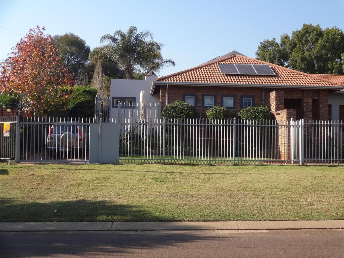 273 Rhino Retreat-Solar Backup Hotel Centurion Exterior photo